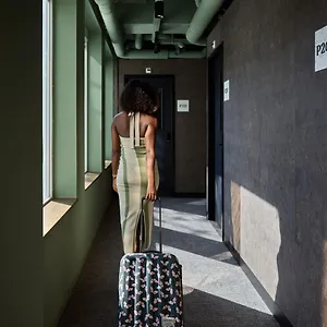 https://hostel-pods-by-the-usual.thehaguehotels.net